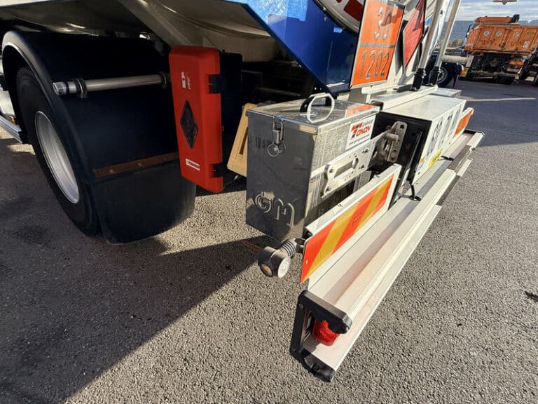 SCANIA P280 CITERNE HYDROCARBURES 14.000L