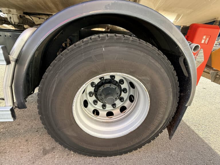 SCANIA P280 CITERNE HYDROCARBURES 14.000L