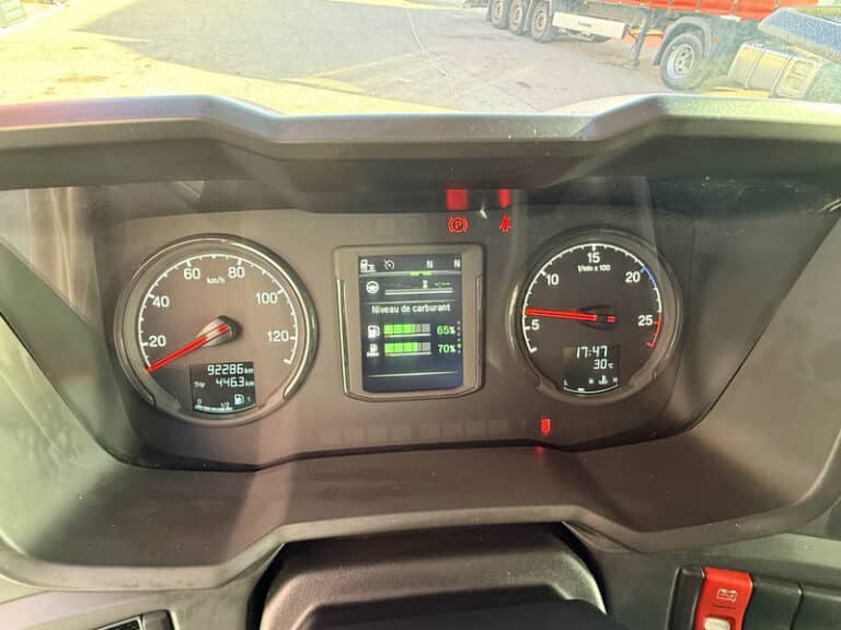 SCANIA P280 CITERNE HYDROCARBURES 14.000L