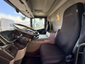 SCANIA P280 CITERNE HYDROCARBURES 14.000L