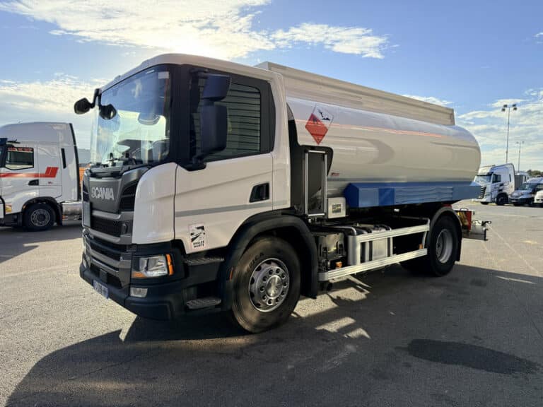 SCANIA P280 CITERNE HYDROCARBURES 14.000L